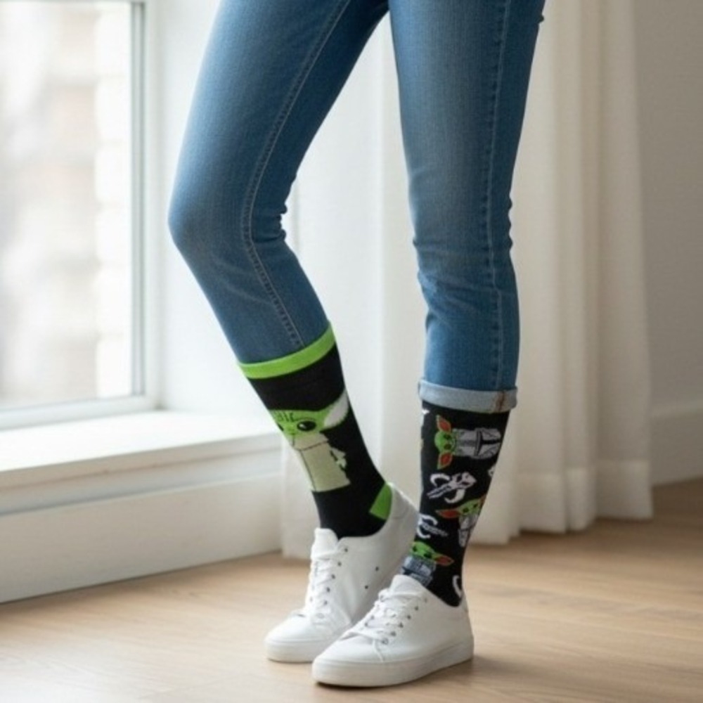 Star Wars The Mandalorian Grogu Baby Yoda Crew Socks Black Green Men New